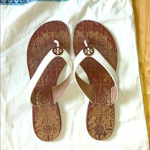White Tory Burch flip flop
